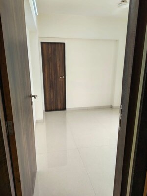 Room in 2 BHK Apartment at Shapoorji Pallonji BKC 28, Bandra East – for Rent