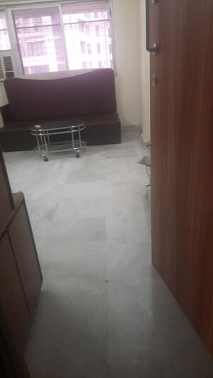 Room in 1 BHK Apartment at Vasant Valley Complex, Malad East – for Rent