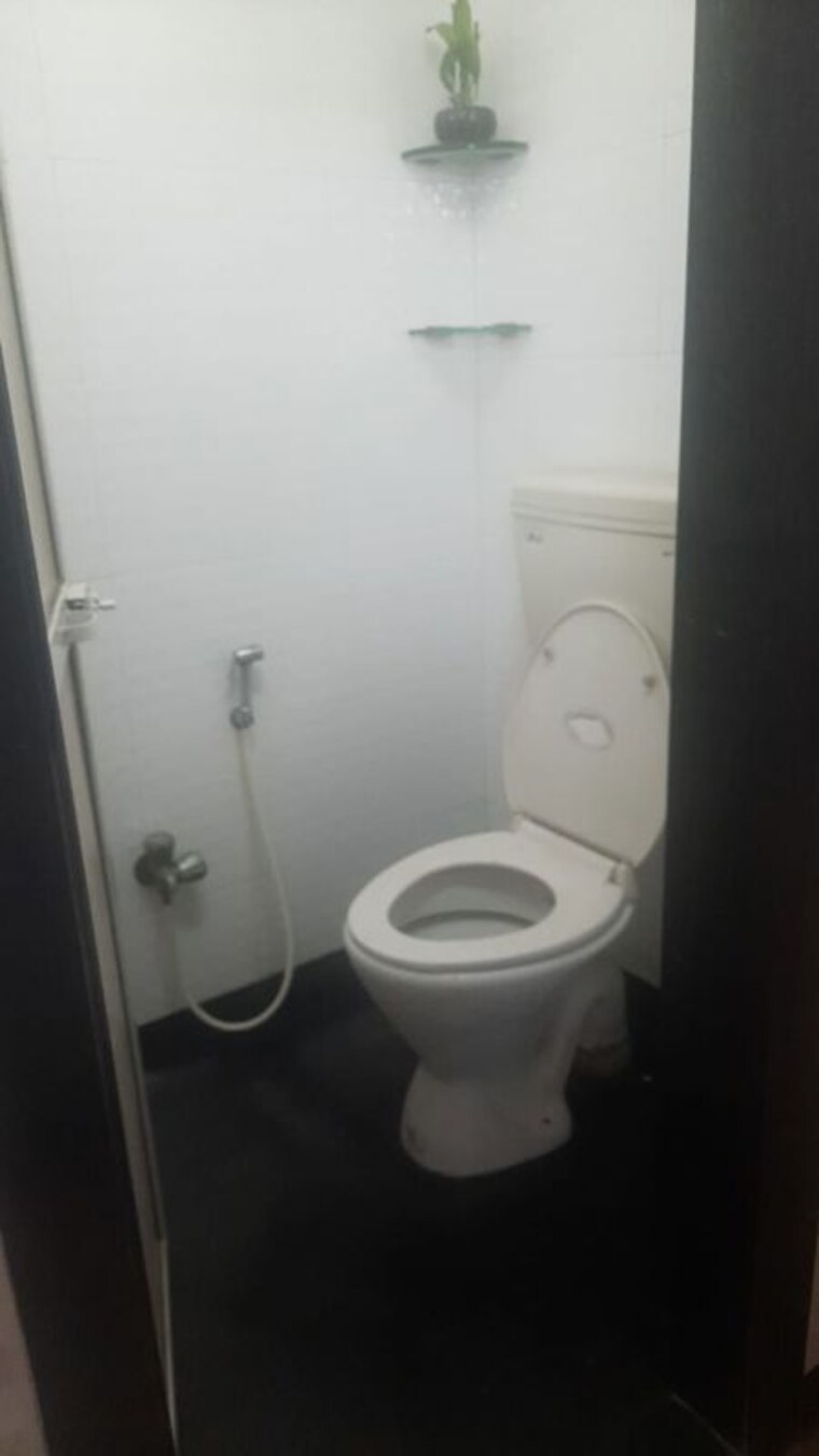 Bathroom, vasant-valley-complex 1 Bedroom 550 Sq.Ft. Apartment In Malad East Mumbai 10646753