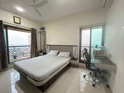 2 BHK Apartment For Rent in Mayfair Hillcrest
