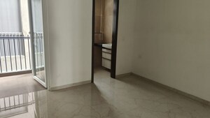 Room in 3 BHK Apartment at Smart World Orchard, Sector 61 – for Rent