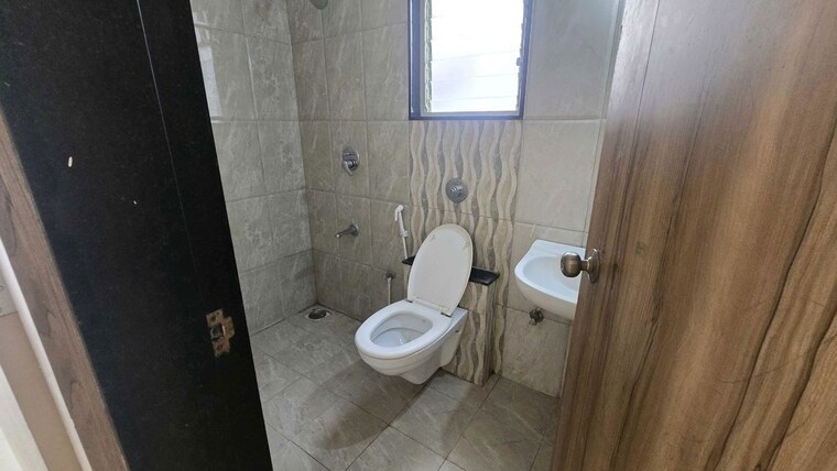 Bathroom, ba-vermont 2 Bedroom 760 Sq.Ft. Apartment In Wagholi Pune 10646831
