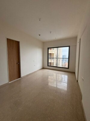 Room in 5 BHK Apartment at Lodha Bellagio, Powai – for Rent