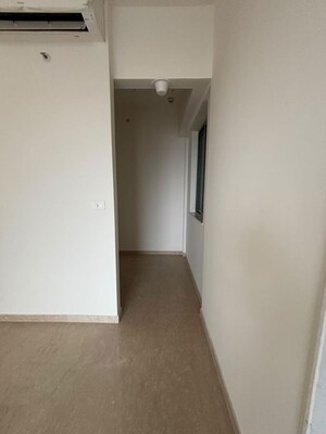 Room in 5 BHK Apartment at Lodha Bellagio, Powai – for Rent