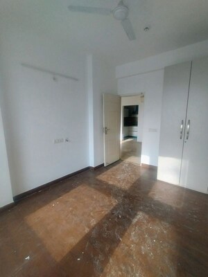 Room in 3 BHK Apartment at Mapsko Mount Ville, Sector 79 – for Rent