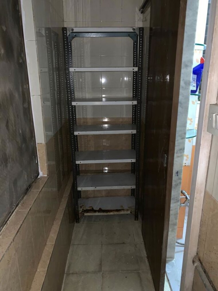 Bathroom, dosti-maitri-gardens 2 Bedroom 45000 Sq.Ft. Apartment In Pokhran Road No Two Thane 10646857