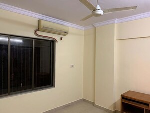 Room in 2 BHK Apartment at Dosti Maitri Gardens, Pokhran Road No Two – for Rent