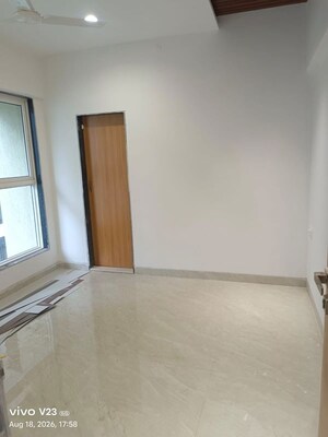 Room in 3 BHK Apartment at Piramal Mahalaxmi, Mahalaxmi – for Rent