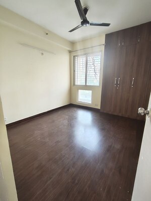 2 BHK Apartment For Rent in Jaypee Greens Kosmos, Sector 134