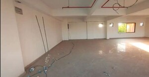 Room in  Showroom at Bariatu – for Rent