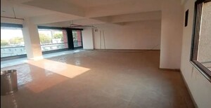 Room in  Showroom at Bariatu – for Rent