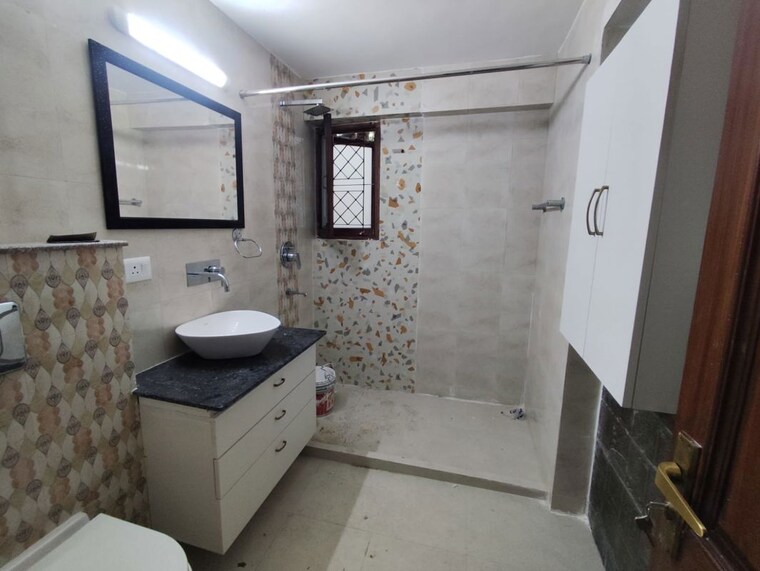 Bathroom, maharishi-dayanand-cghs 3.5 Bedroom 2200 Sq.Ft. Apartment In Vasant Kunj Delhi 10646904