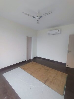 Room in 3.5 BHK Apartment at Bestech Park View Altura, Sector 79 – for Rent