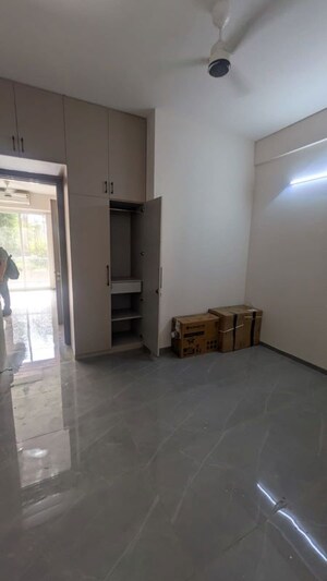 Room in 2.5 BHK Apartment at M3M Antalya Hills, Sector 79 – for Rent