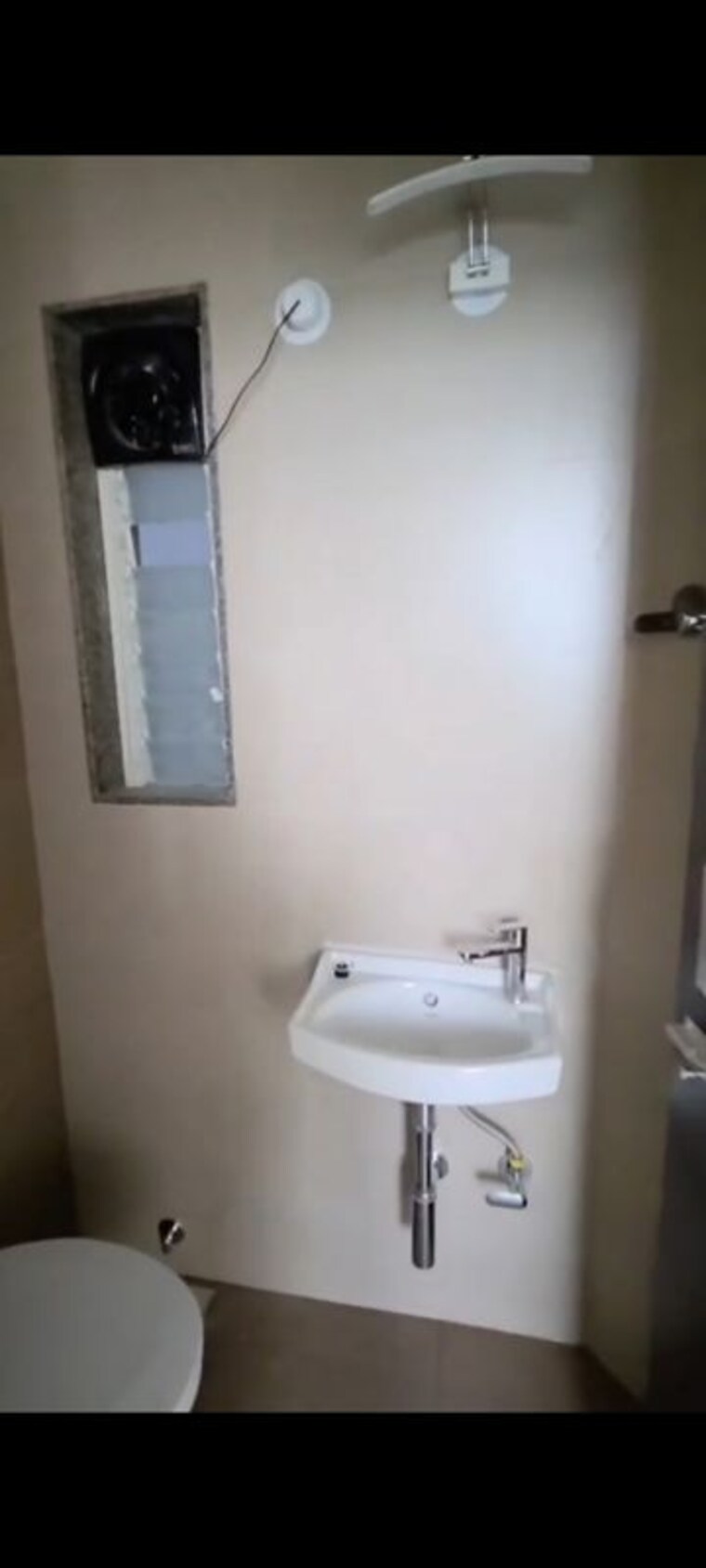 Bathroom, group-satellite-aarambh 1 Bedroom 250 Sq.Ft. Apartment In Malad East Mumbai 10646984