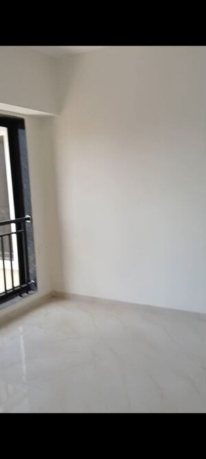 Room in 3 BHK Apartment at DGS Sheetal Regalia, Borivali East – for Rent