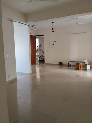 Room in 2.5 BHK Builder Floor at Sector 9 – for Rent