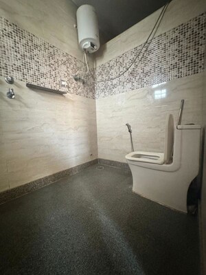 Bathroom in 2.5 BHK Builder Floor at Sector 9 – for Rent