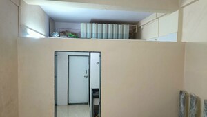 1 RK Apartment For Sale in Dolphin Makhdoomi Palace, Santacruz East