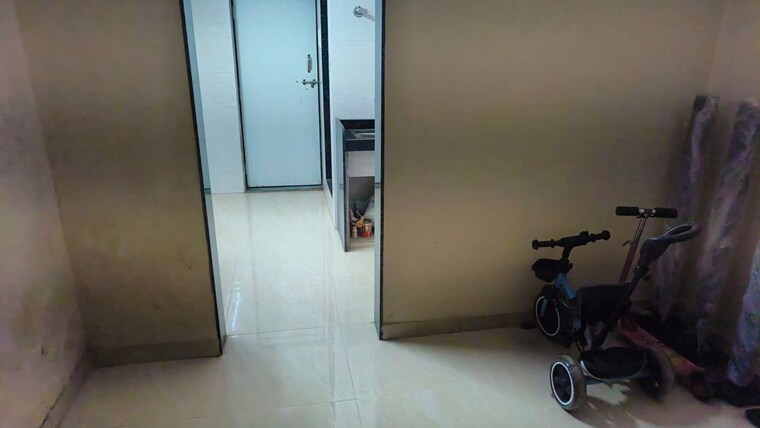 Bathroom, dolphin-makhdoomi-palace 1 RK 250 Sq.Ft. Apartment In Santacruz East Mumbai 10647028