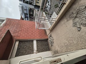 Balcony in 3.5 BHK Apartment at Mayur Vihar – for Rent