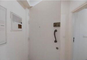 Bathroom in 3 BHK Apartment at DLF The Skycourt, Sector 86 – for Rent