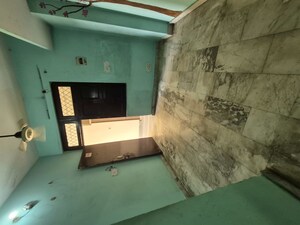 Room in 1 RK Builder Floor at Mayur Vihar – for Rent