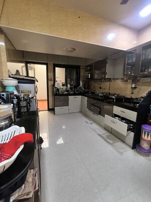 Parking in 3 BHK Apartment at Bhakti Avenue, Seawoods – for Rent