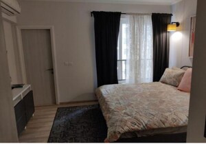 Bedroom in 3 BHK Apartment at DLF The Skycourt, Sector 86 – for Rent