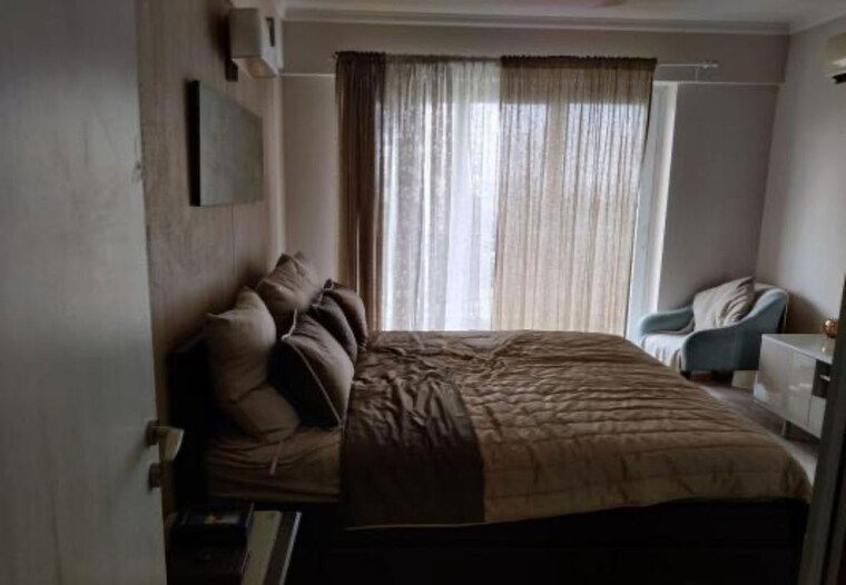 Bedroom, dlf-the-skycourt 3 Bedroom 1931 Sq.Ft. Apartment In Sector 86 Gurgaon 10647084