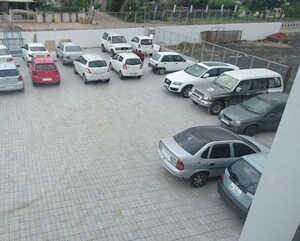 Parking in  Showroom at Atladra – for Sale