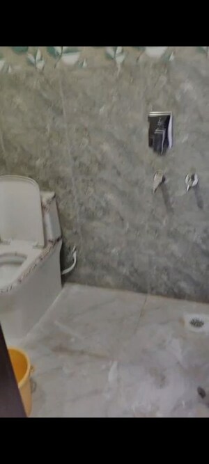 Furnished Amenities in 3 BHK Builder Floor at Dashrath Puri – for Sale