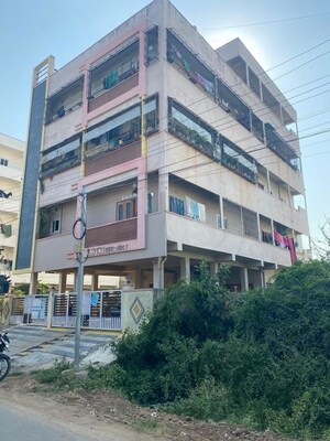 Apartment For Sale in Pnt Colony
