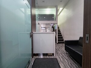  Office Space – Entrance View at Knox Plaza, Malad West - for Rent