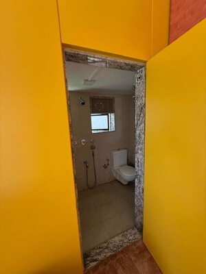 Furnished Amenities in 1 BHK Apartment at Pushpa Vihar CHS, Colaba – for Rent