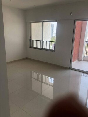 Room in 2 BHK Apartment at Godrej Elements, Hinjewadi – for Rent