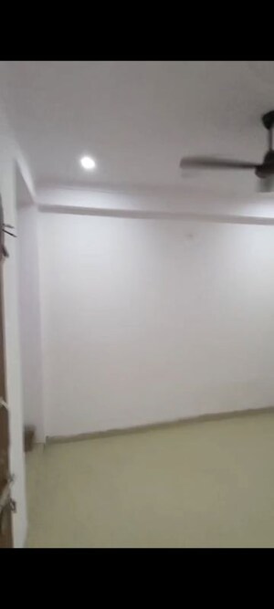 Room in 2 BHK Builder Floor at Mahavir Enclave 1 – for Rent