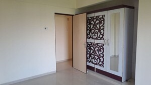 Room in 3 BHK Apartment at Ashar Residency, Pokhran Road No Two – for Rent