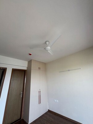 Room in 2.5 BHK Apartment at The Center Court, Sector 88a – for Rent