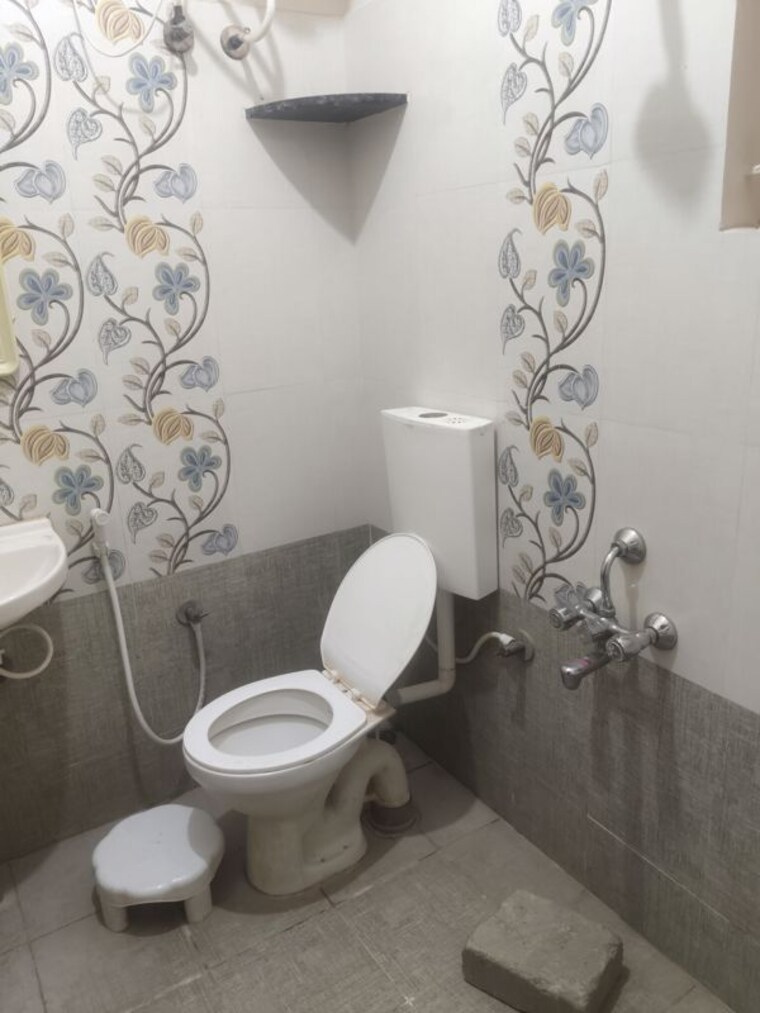 Bathroom, ramya-enclave-kundalahalli 1 Bedroom 600 Sq.Ft. Apartment In Kundalahalli Bangalore 10647269