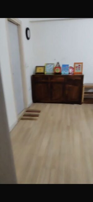 Bedroom in 3 BHK Apartment at DLF The Skycourt, Sector 86 – for Rent