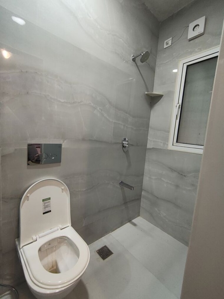 Bathroom, grand-bella-vista 1 Bedroom 550 Sq.Ft. Apartment In Bandra West Mumbai 10647378