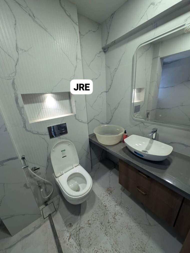 Bathroom, worli 2 Bedroom 560 Sq.Ft. Apartment In Worli Mumbai 10647381