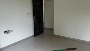 Room in 3 BHK Apartment at Tulipia And Tilia Apartment, Chandivali – for Rent