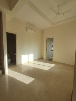 3 BHK Apartment For Rent in Rustomjee Crown