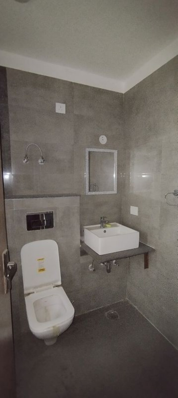 Bathroom, pareena-coban-residences 3.5 Bedroom 20000 Sq.Ft. Apartment In Sector 99a Gurgaon 10647454