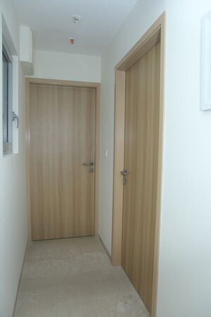 Room in 3 BHK Apartment at Piramal Aranya, Byculla – for Rent