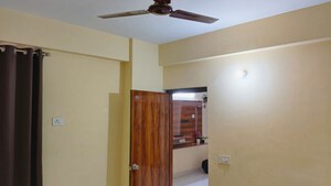 Room in 2 BHK Apartment at VVIP Addresses, Raj Nagar Extension – for Rent