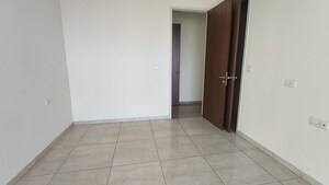 Room in 2 BHK Apartment at LnT Crescent Bay T4, Parel – for Rent