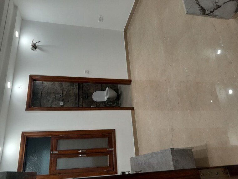 undefined, rohini sector 11 3 Bedroom 130 Sq.Yd. Builder Floor In Rohini Sector 11 Delhi 10647192
